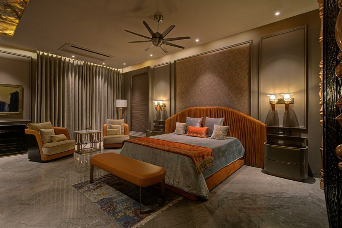Warm Wooden Bedroom Wardrobe by 5D Home Space